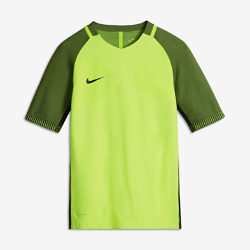 NoneИгровая футболка для школьников Nike Strike Aeroswift из инновационных материалов обеспечивают комфорт, прохладу и естественную свободу движений.<br>