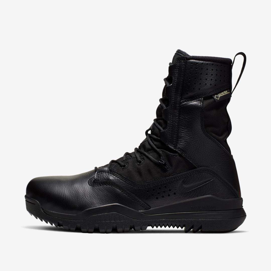Shop Nike Men's Sfb Field 2 8" Gore-tex Tactical Boots In Black
