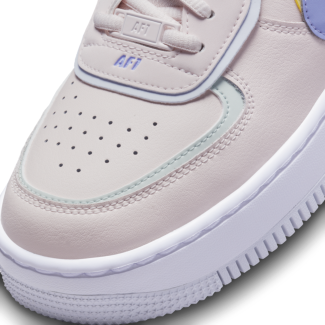 Chaussure Nike Air Force 1 Shadow pour Femme - Rose