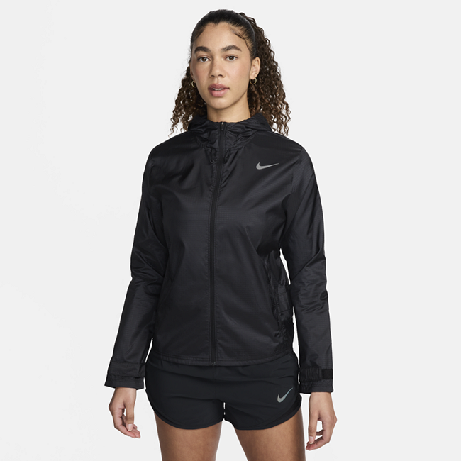 фото Женская беговая куртка nike essential - черный