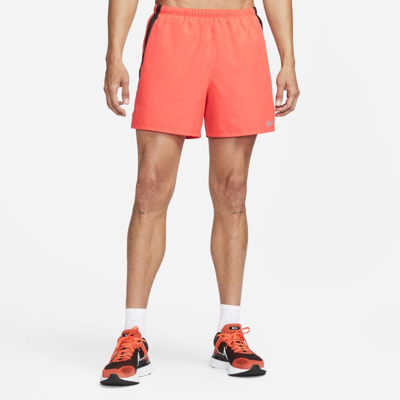 Löparshorts med innerbyxor Nike Challenger 13 cm för män - Röd