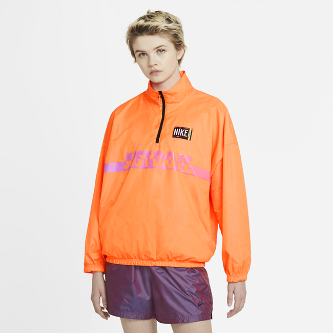 фото Женская куртка из тканого материала с принтом nike sportswear - оранжевый