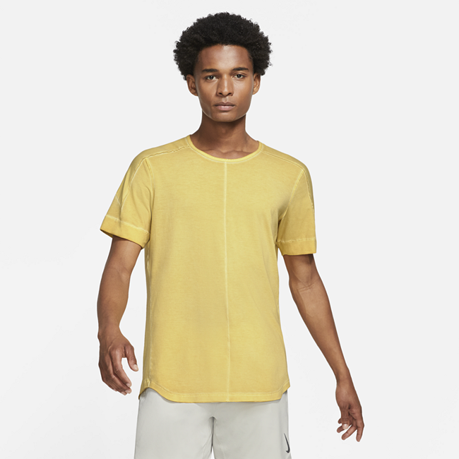 фото Мужская футболка с коротким рукавом и особым окрашиванием nike yoga - желтый