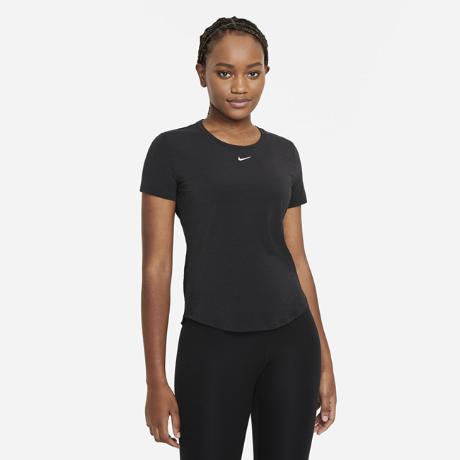 фото Женская футболка с коротким рукавом со стандартной посадкой nike dri-fit one luxe - черный