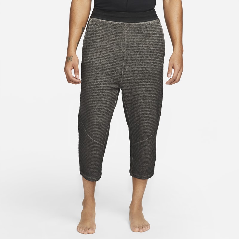 Męskie spodnie o długości 3/4 Nike Yoga - Czerń