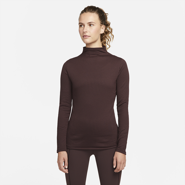фото Женская футболка из рубчатой ткани с длинным рукавом nike yoga luxe dri-fit - коричневый