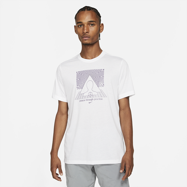 фото Мужская футболка с графикой nike yoga dri-fit - белый