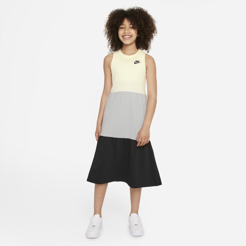 Sukienka z dzianiny dresowej dla dużych dzieci (dziewcząt) Nike Sportswear - Brązowy