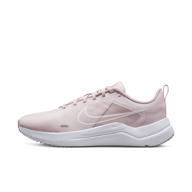 Damskie buty do biegania po asfalcie Nike Downshifter 12 - Różowy
