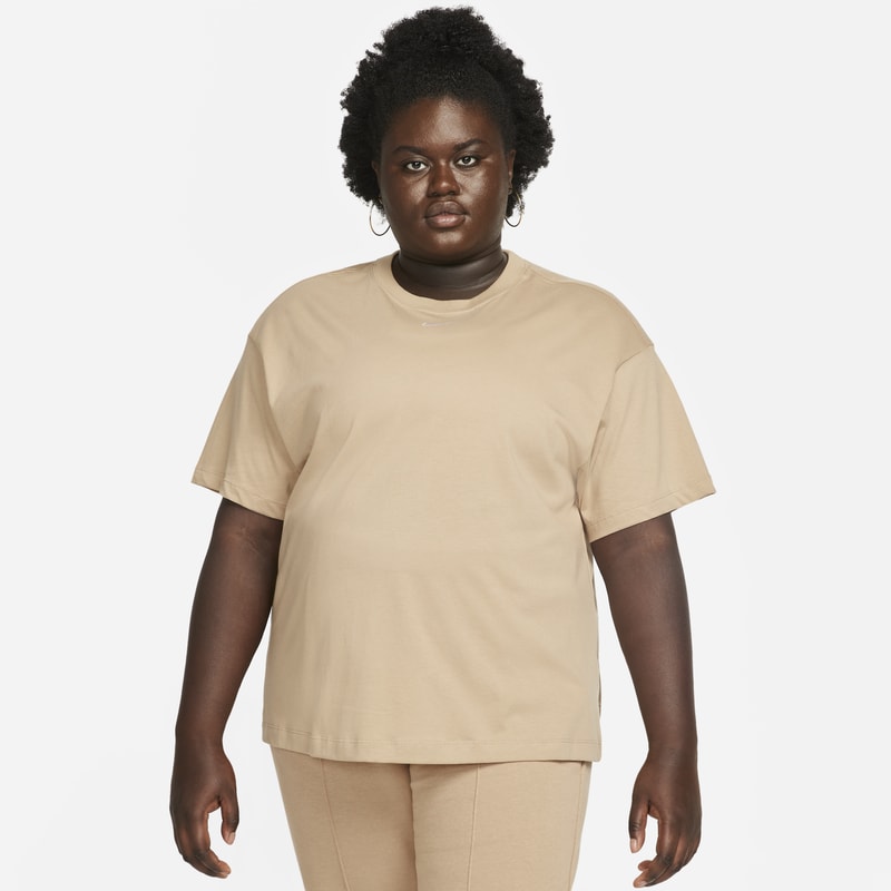 Damska koszulka z krótkim rękawem o kroju oversize Nike Sportswear Essential (duże rozmiary) - Brązowy