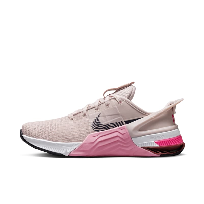 Damskie buty treningowe z systemem łatwego wkładania i zdejmowania Nike Metcon 8 FlyEase - Różowy