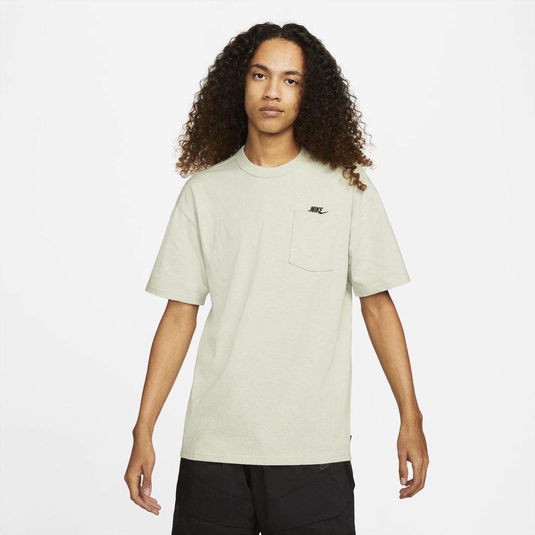 Nike Sportswear Premium Essentials Men's Pocket T-shirt In Seafoam,black
