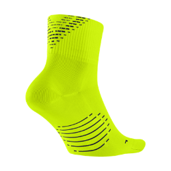 NoneMen<br>Носки для бега Nike Elite Lightweight 2.0 Quarter обеспечивают непревзойденный комфорт благодаря влагоотводящей ультралегкой ткани и плоским швам в области носка.<br>