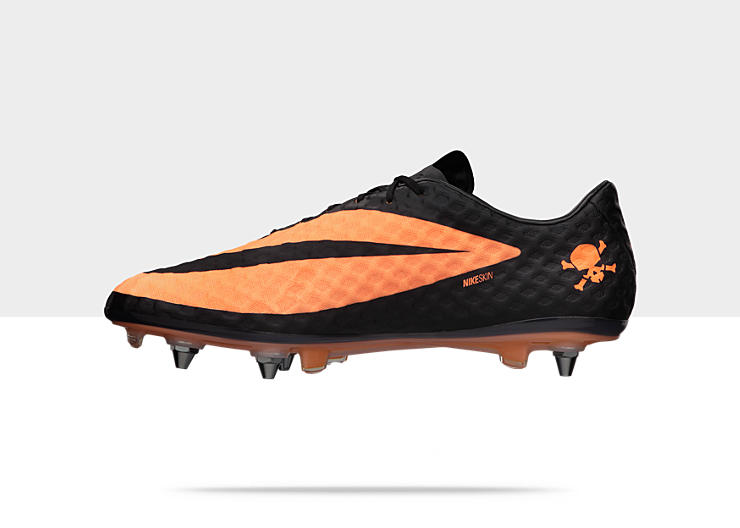 Nike-HYPERVENOM-Phantom-SG-PRO-ndash-Chaussure-de-football-pour-terrain-souple-pour-Homme-599851_008_C.jpg