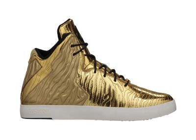 LeBron 11 NSW Lifestyle BHM Mens Shoes   Metallic Gold