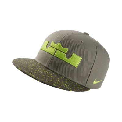 LeBron XI FND 2 Nike True Kids Adjustable Hat   Medium Khaki