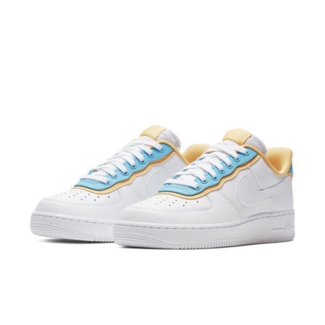 Nike WMNS Air Force 1 '07 SE 'Cosmic Clay'
AA0287-105