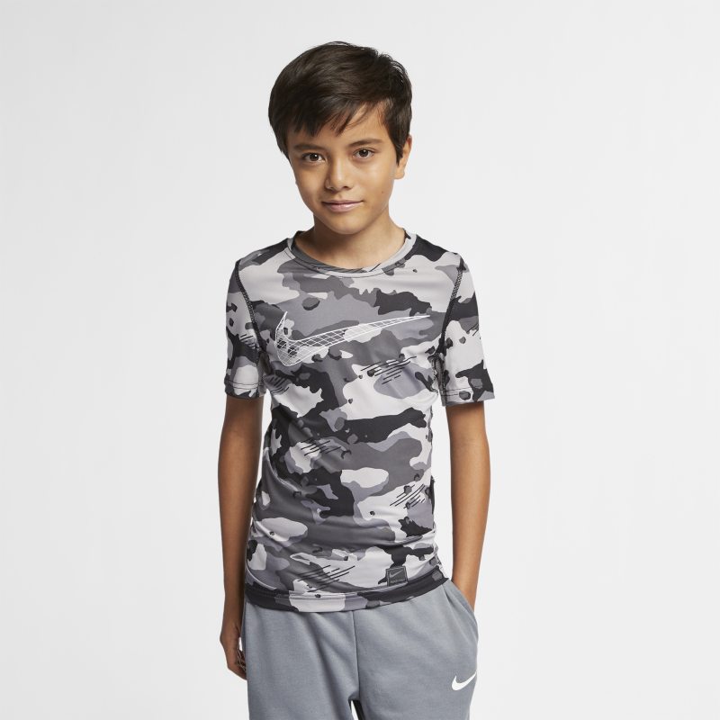 

Nike Pro Kısa Kollu Kamuflaj Desenli Erkek Çocuk Üstü - Gri