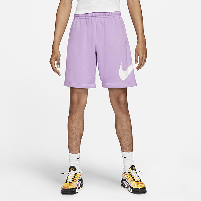фото Мужские шорты с графикой nike sportswear club - пурпурный