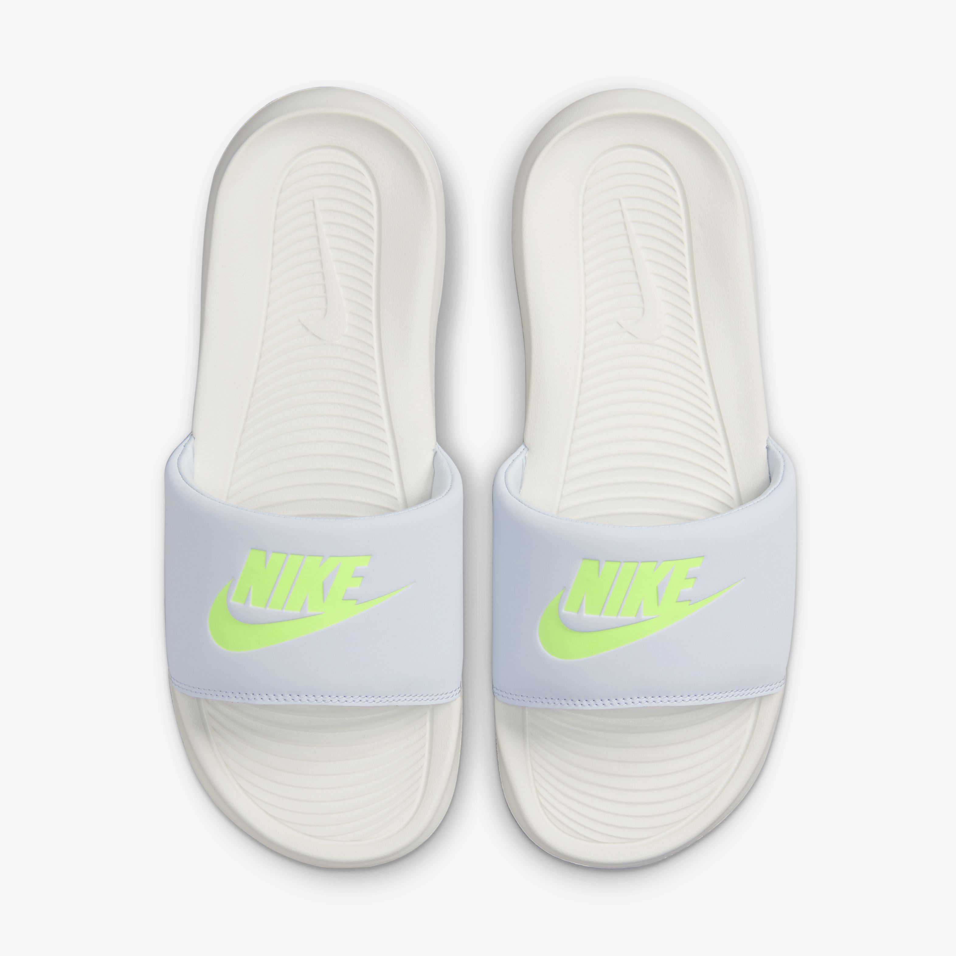 Nike Victori One, Gris fútbol/Fantasma/Verde fantasma, hi-res