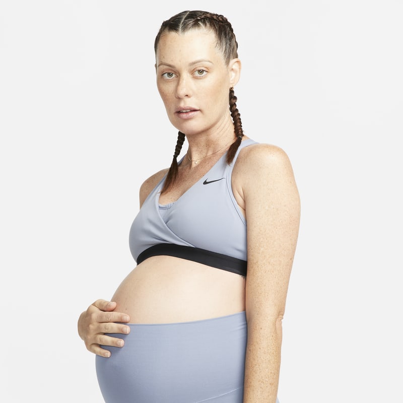 Nike Dri-FIT (M) Swoosh Sujetador deportivo de sujeción media con almohadilla - Mujer (Maternity) - Gris
