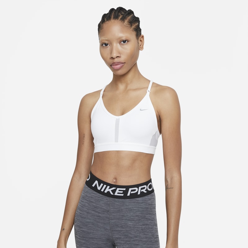 Nike Dri-FIT Indy Sujetador deportivo de sujeción ligera con almohadilla y cuello en V - Mujer - Blanco