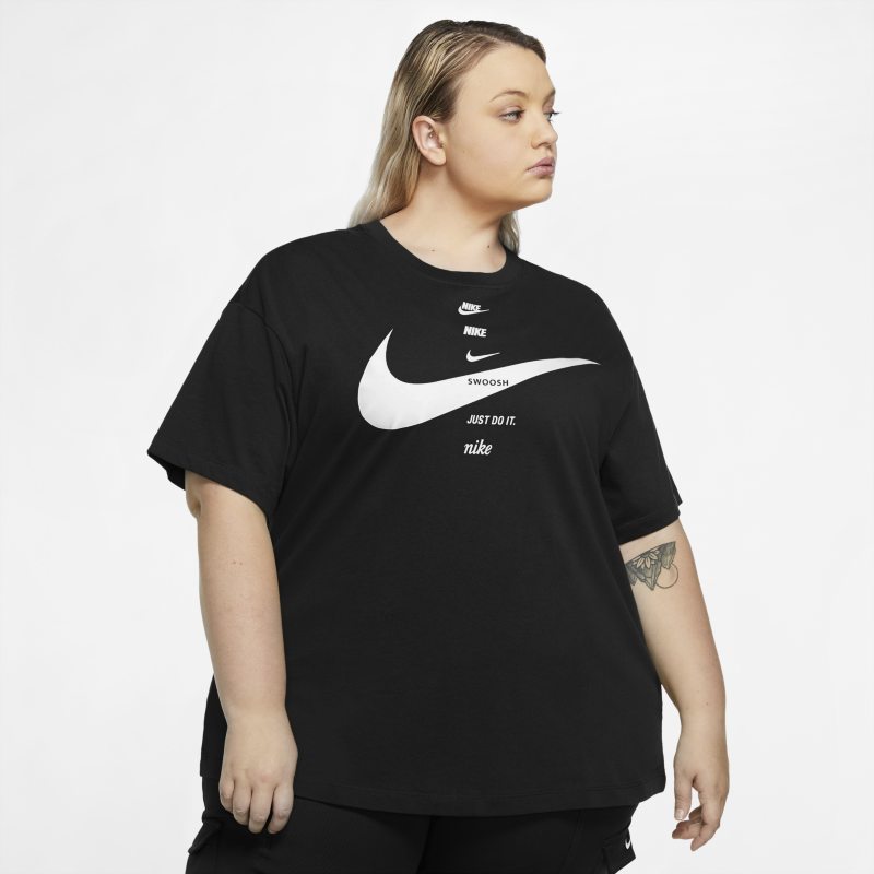 Nike Sportswear Swoosh Damestop met korte mouwen (grote maten) – Zwart