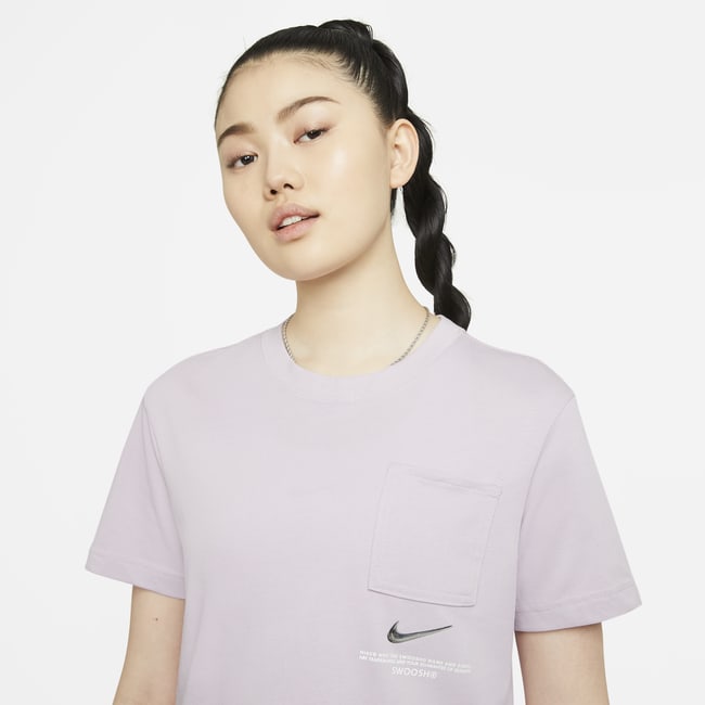 Damska koszulka z krótkim rękawem Nike Sportswear Swoosh - Fiolet