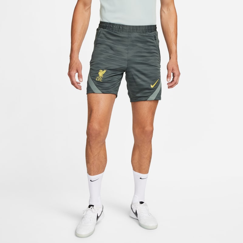 Liverpool FC Strike Pantalón corto de fútbol de tejido Knit Nike Dri-FIT - Hombre - Negro