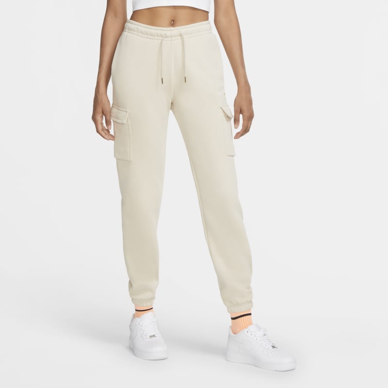 Nike Sportswear Ruimvallende cargobroek van fleece voor dames – Cream