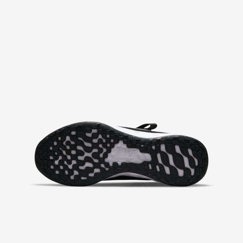 Nike Revolution 6 FlyEase, Negro/Gris humo oscuro/Blanco, hi-res