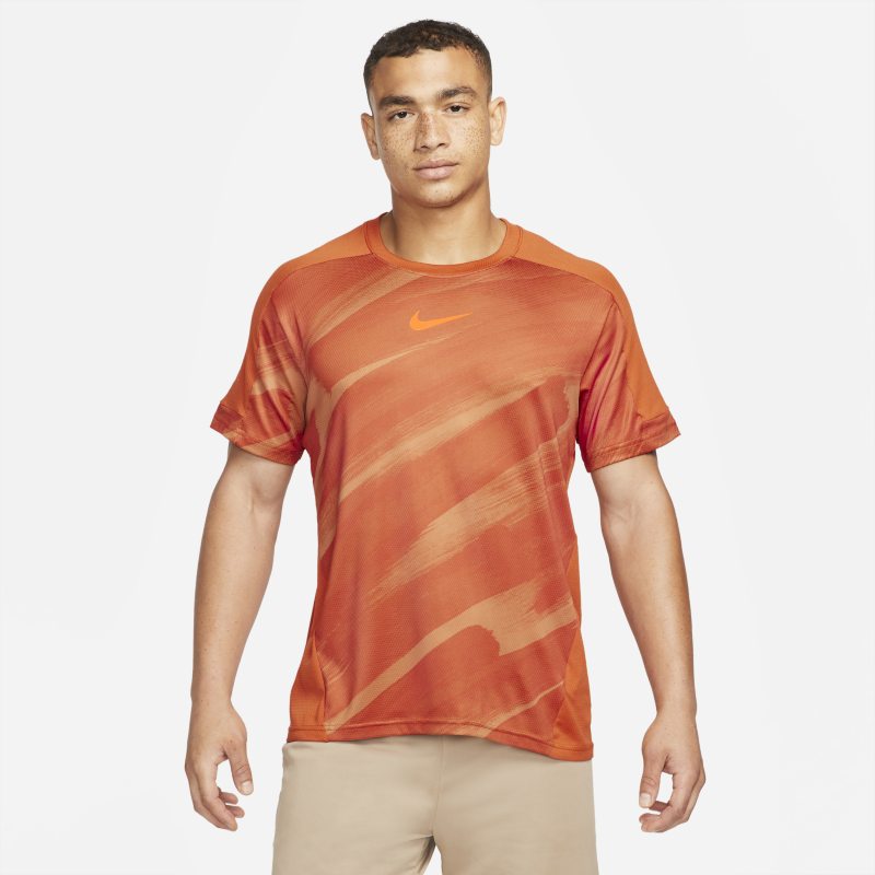 Nike Dri-FIT Sport Clash Camiseta de entrenamiento de manga corta - Hombre - Naranja