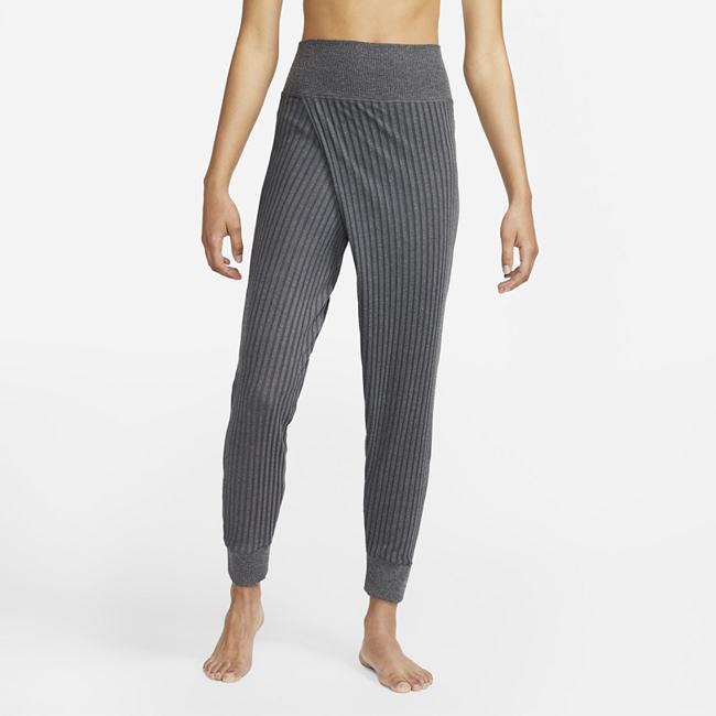 фото Женские брюки из рубчатой ткани nike yoga luxe - черный
