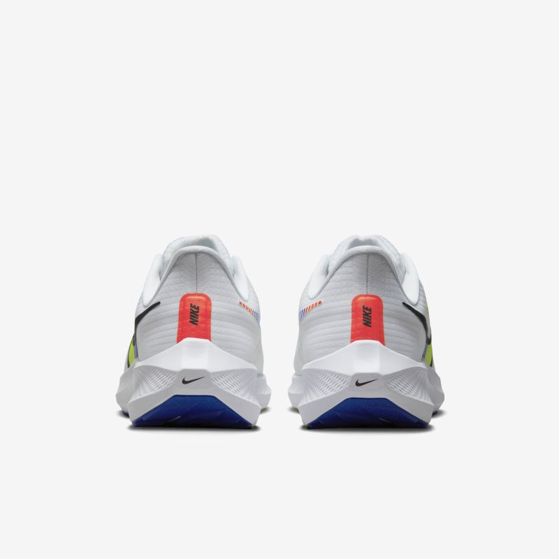 Nike Pegasus 39 Premium, Blanco/Blanco cumbre/Volt/Negro, hi-res