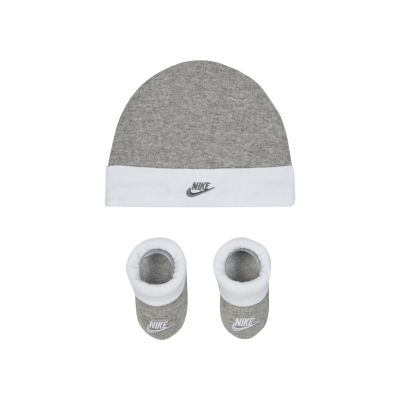 nike baby hat and socks