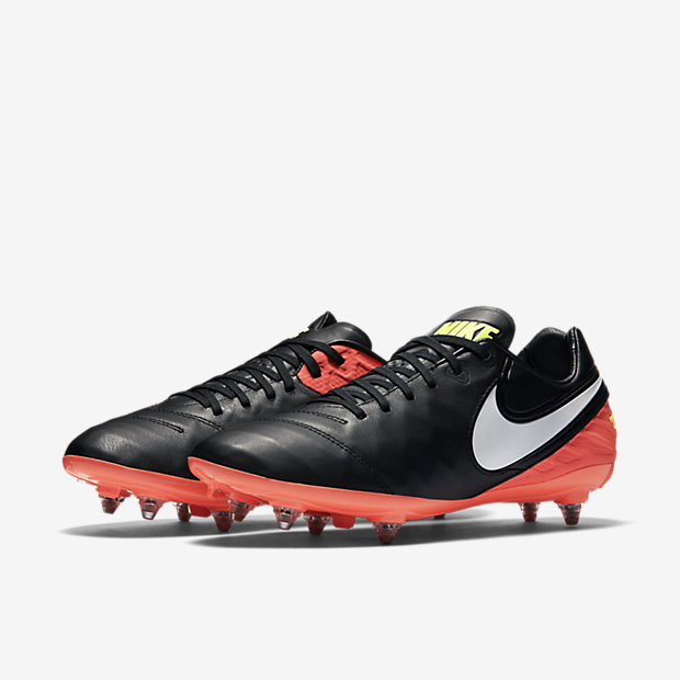 nike tiempo legacy