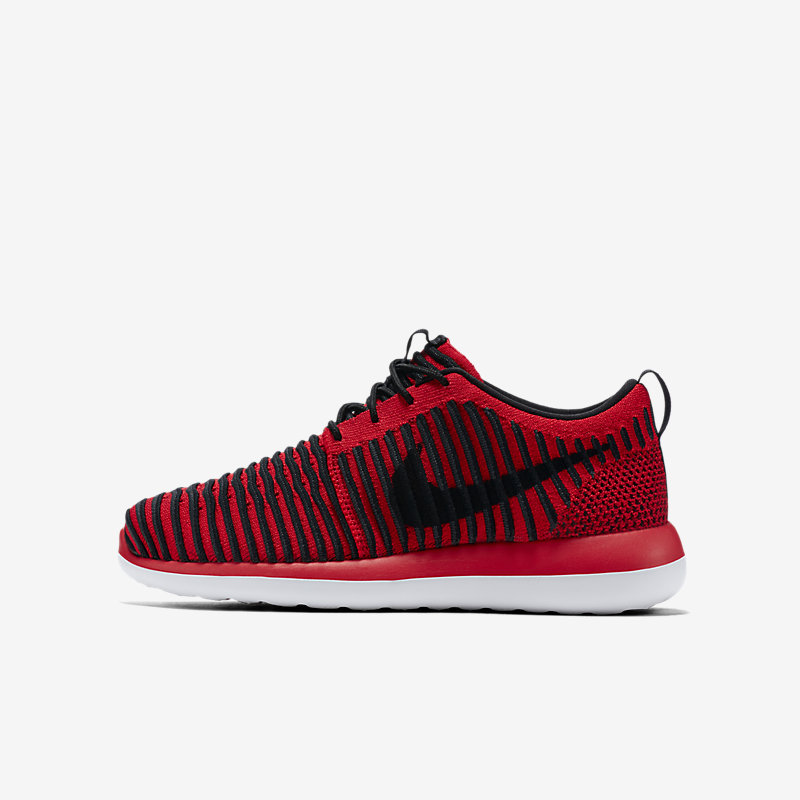 Nike Roshe Two Flyknit Kids Trainers Red | FOOTY.COM