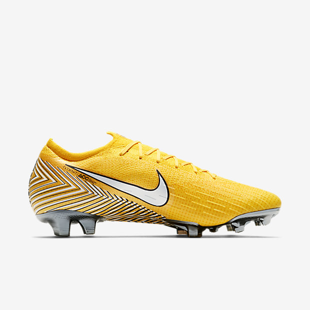 lightest football boots