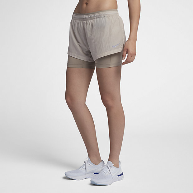 Женские беговые шорты Nike Run Division Elevate 2-in-1 8 см 