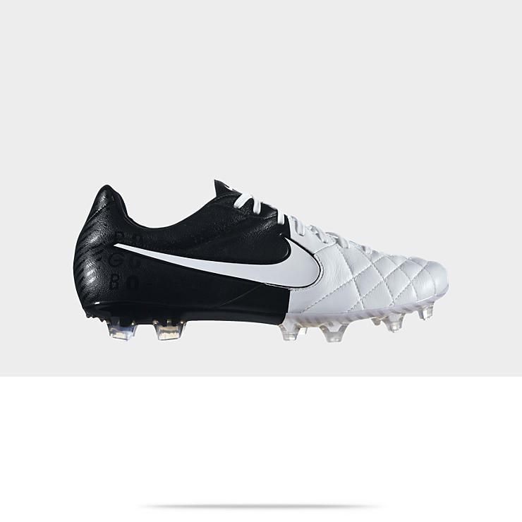  Nike Tiempo Football Boots Legend and Mystic.